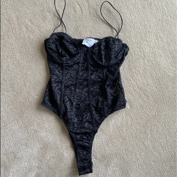 Princess Polly Black Bodysuit - Picture 1 of 4